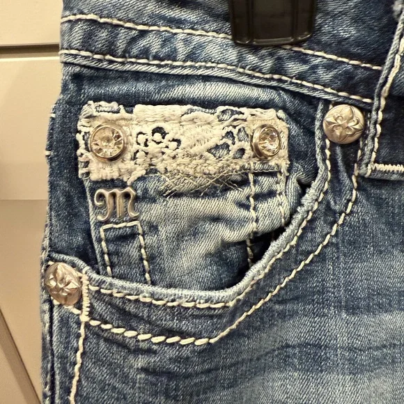 Miss Me, Womens Distressed Blue Cropped Jean Capri, 28 - Picture 4 of 13